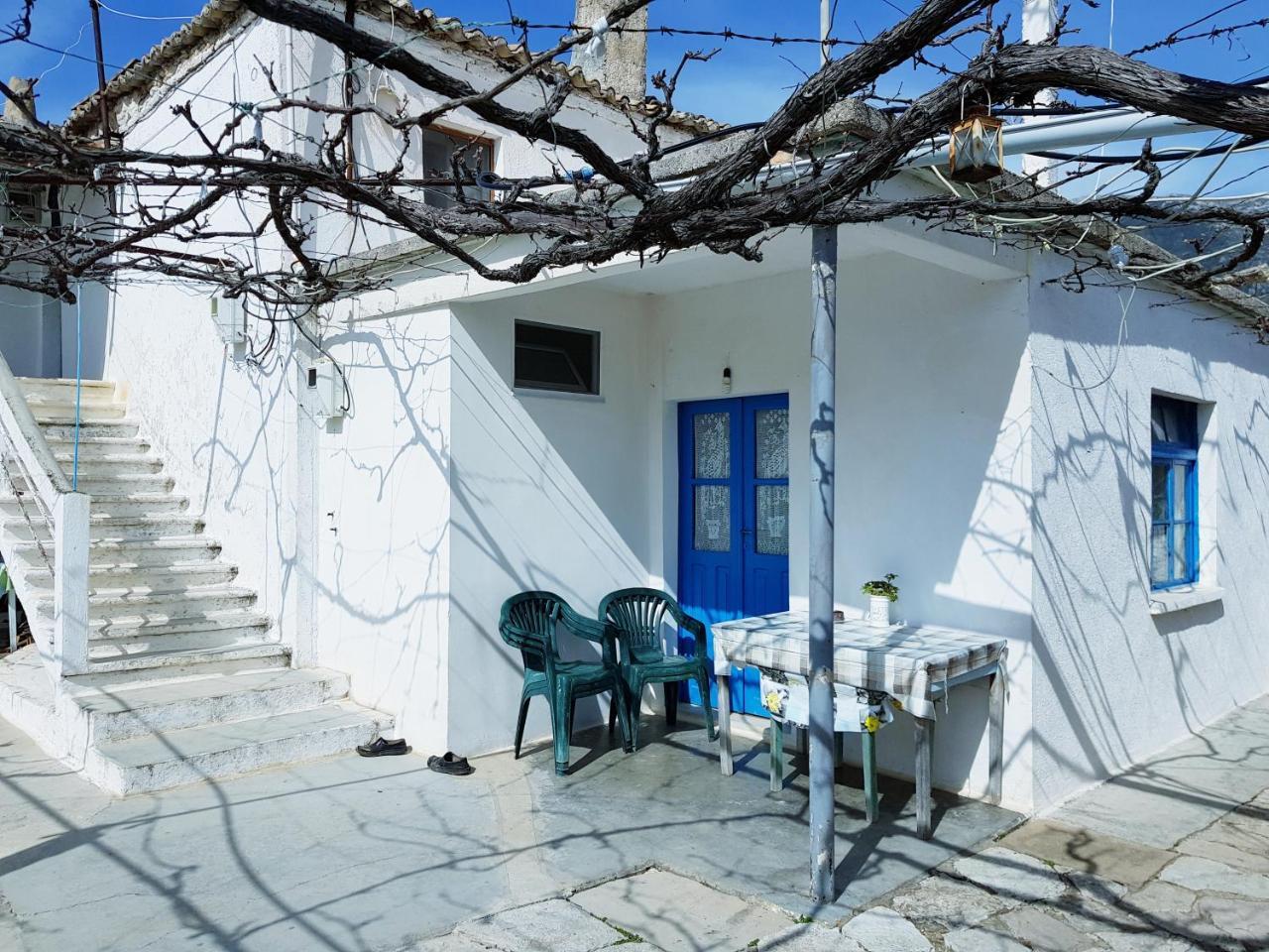 The Grandfather'S Room Himare Exterior photo